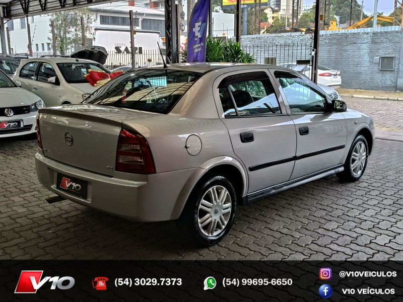 ASTRA 2.0 MPFI SEDAN 8V GASOLINA 4P MANUAL - 2004 - CAXIAS DO SUL