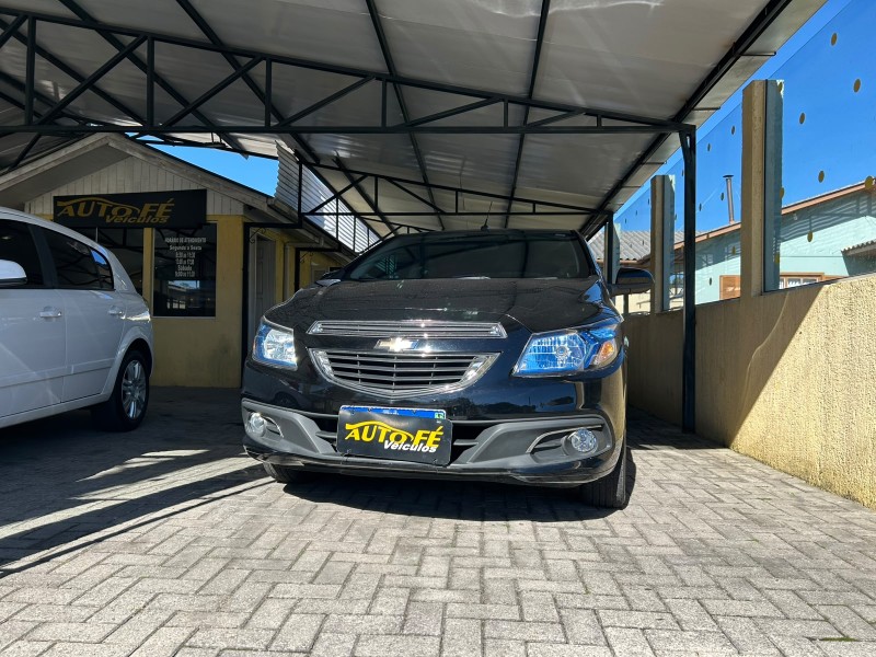 ONIX 1.4 MPFI LTZ 8V FLEX 4P MANUAL - 2016 - CANELA
