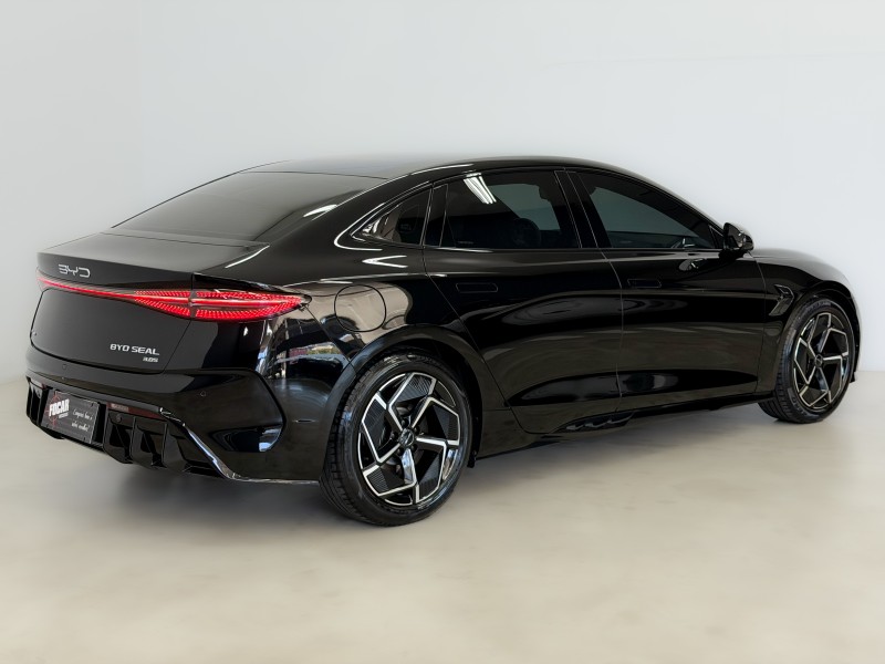 SEAL AWD ELÉTRICO 4P AUTOMÁTICO - 2024 - CAXIAS DO SUL