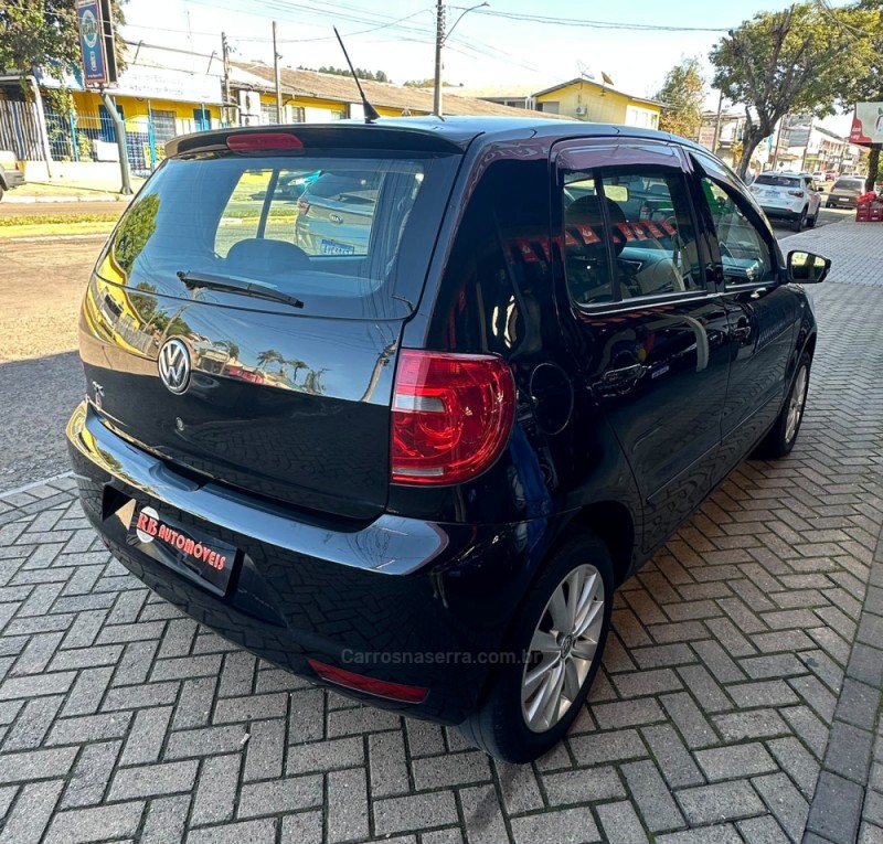 FOX 1.0 MI TREND 8V FLEX 4P MANUAL - 2012 - PAROBé
