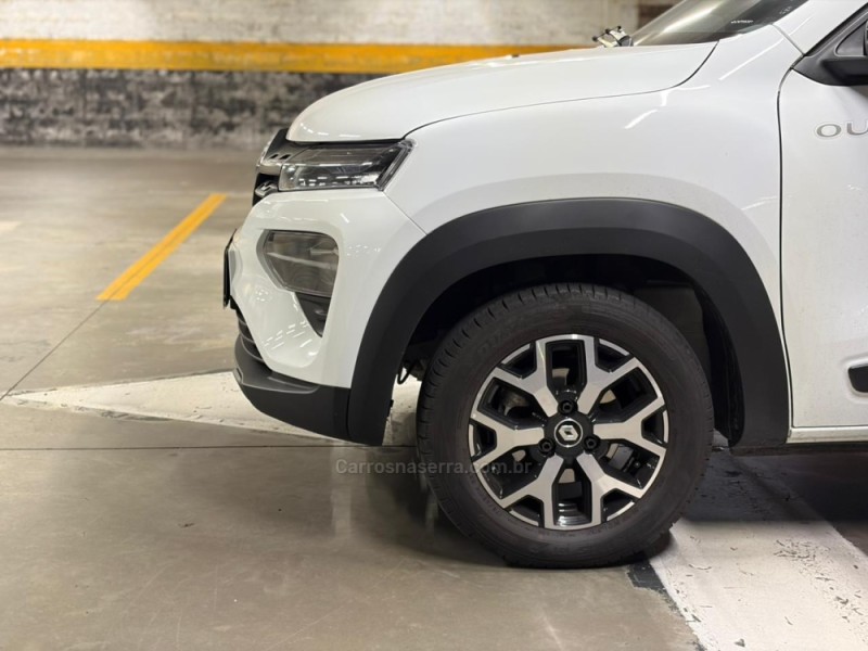 KWID 1.0 12V OUTSIDER FLEX 4P MANUAL - 2023 - CAXIAS DO SUL