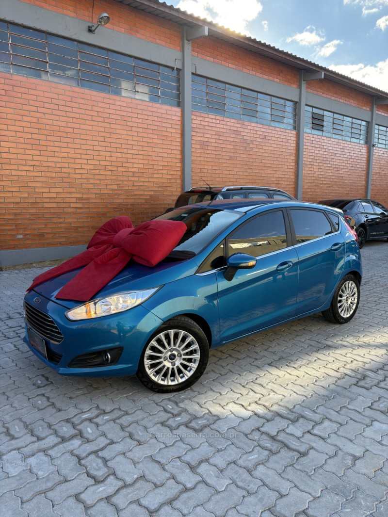 fiesta 1.6 titanium hatch 16v flex 4p manual 2014 caxias do sul