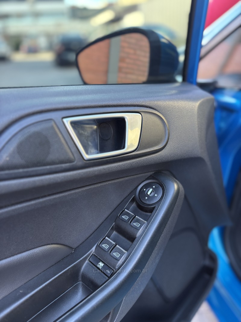 FIESTA 1.6 TITANIUM HATCH 16V FLEX 4P MANUAL - 2014 - CAXIAS DO SUL