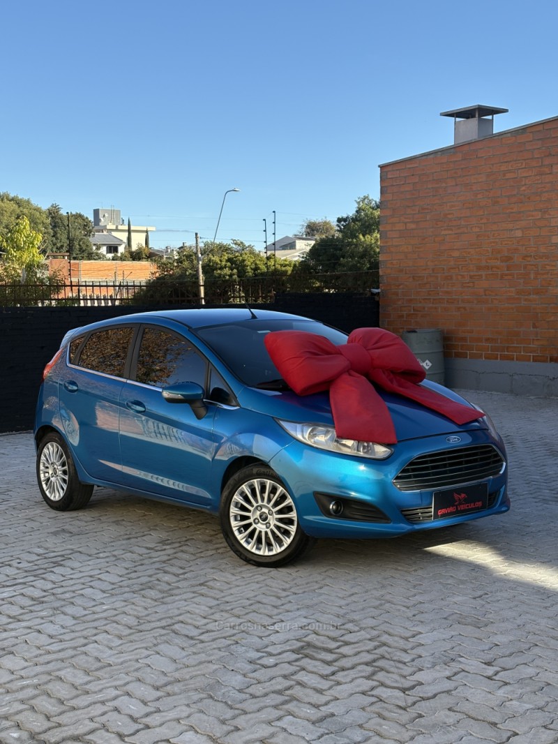 FIESTA 1.6 TITANIUM HATCH 16V FLEX 4P MANUAL - 2014 - CAXIAS DO SUL