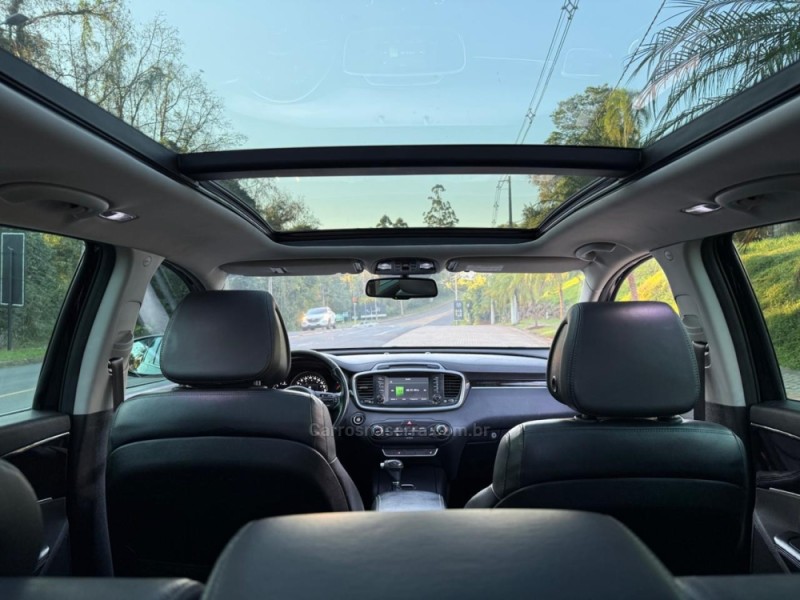 SORENTO 3.3 EX V6 24V GASOLINA 4P 7 LUGARES AUTOMATICO - 2016 - IVOTI