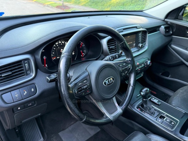 SORENTO 3.3 EX V6 24V GASOLINA 4P 7 LUGARES AUTOMATICO - 2016 - IVOTI