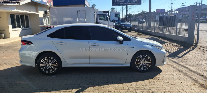 COROLLA 1.8 ALTIS PREMIUM 16V HÍBRIDO 4P AUTOMÁTICO - 2023 - PORTãO