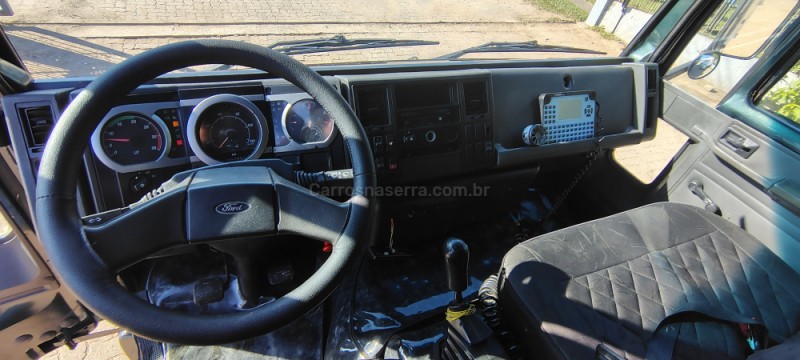 CARGO 815 E TURBO - 2006 - PORTãO