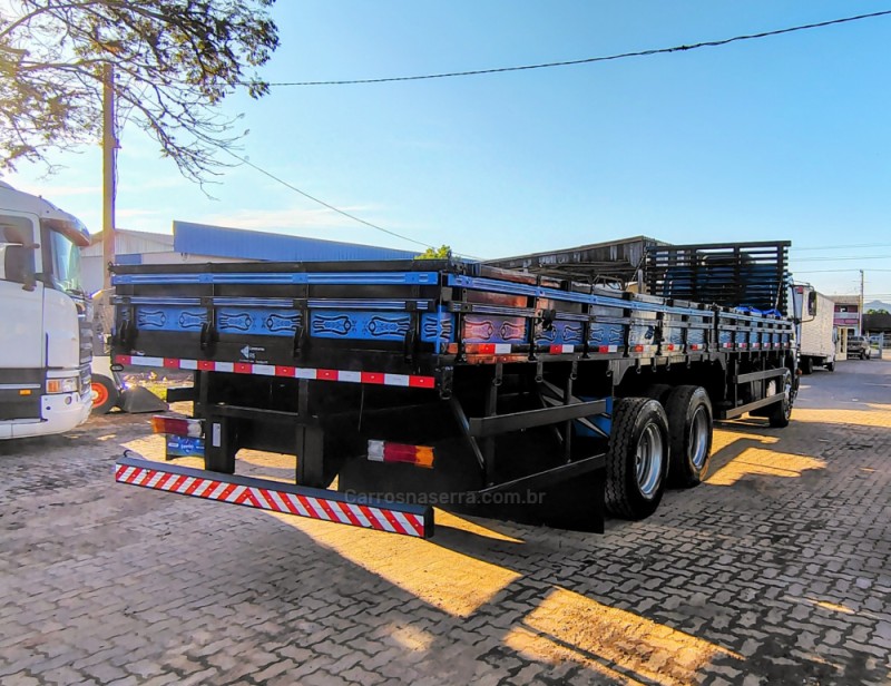 ATEGO 2425 3 EIXOS - 2006 - PORTãO