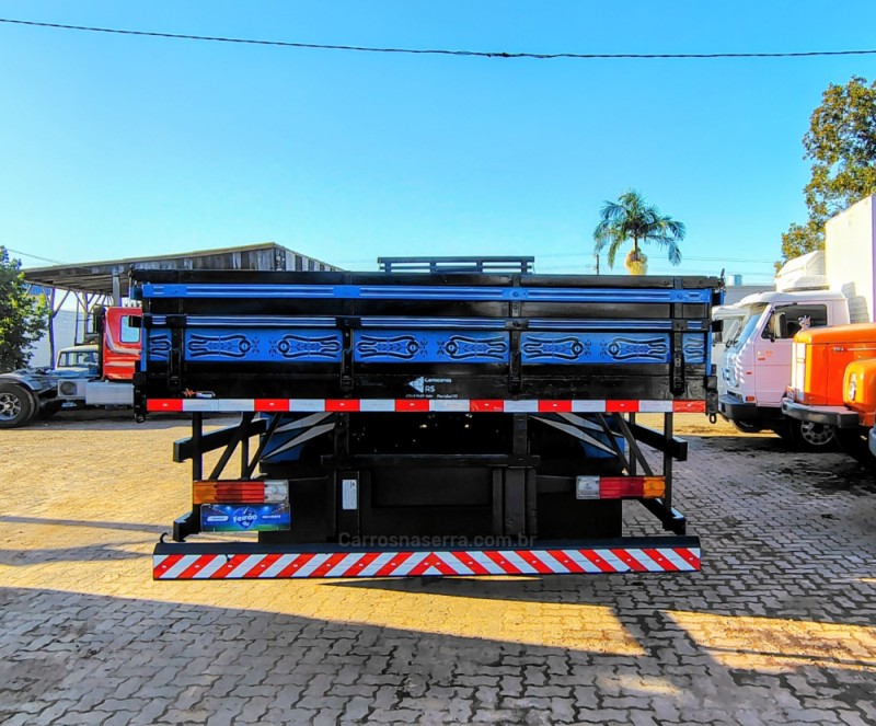 ATEGO 2425 3 EIXOS - 2006 - PORTãO