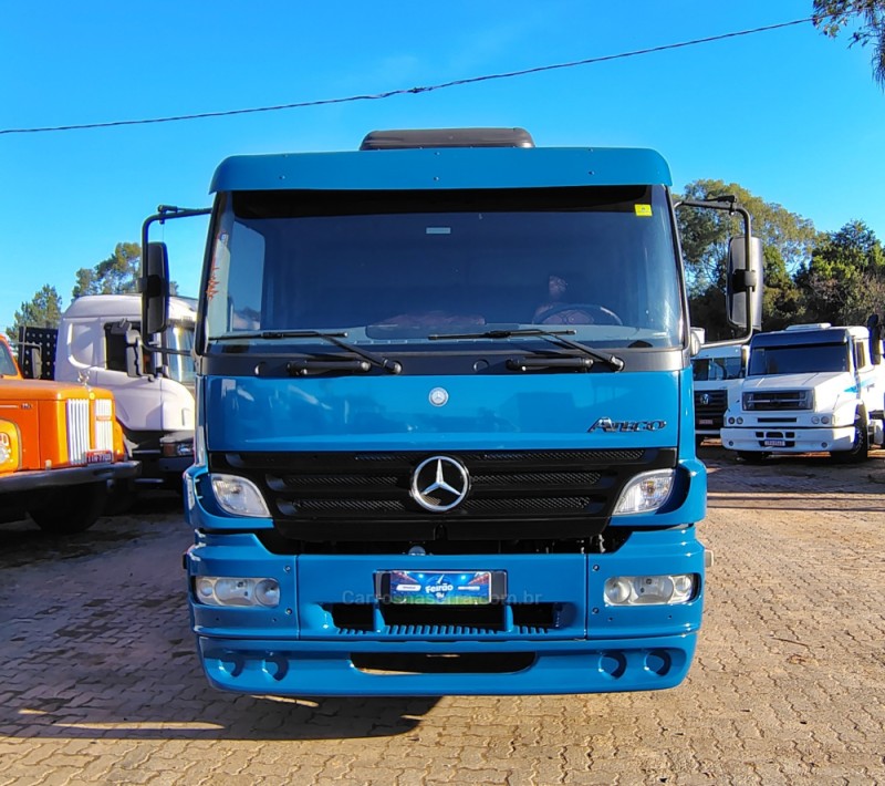 ATEGO 2425 3 EIXOS - 2006 - PORTãO