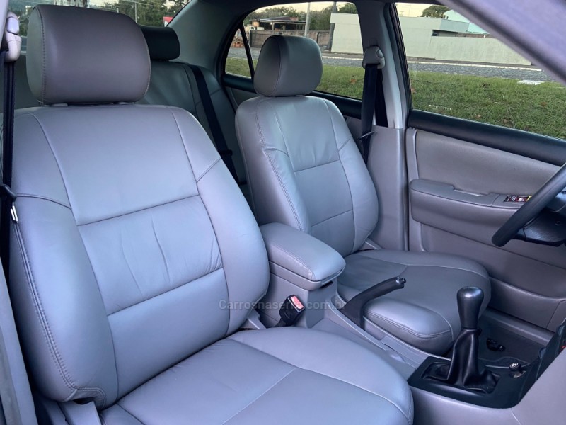 COROLLA 1.8 XEI 16V GASOLINA 4P MANUAL - 2004 - DOIS IRMãOS