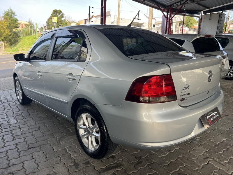 VOYAGE 1.0 MI 8V FLEX 4P MANUAL - 2011 - CAXIAS DO SUL