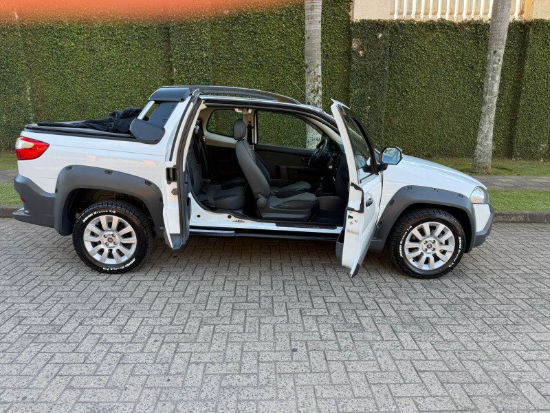 STRADA 1.8 MPI ADVENTURE CD 16V FLEX 3P MANUAL - 2015 - CAXIAS DO SUL