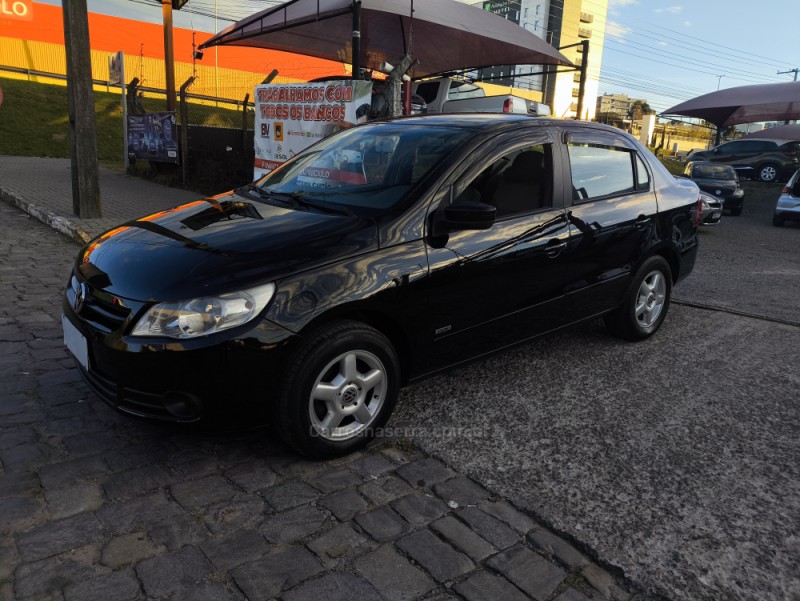 VOYAGE 1.0 MI 8V FLEX 4P MANUAL - 2009 - FARROUPILHA