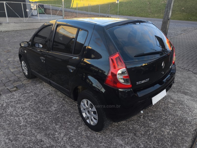 SANDERO 1.6 EXPRESSION 8V FLEX 4P MANUAL - 2009 - FARROUPILHA