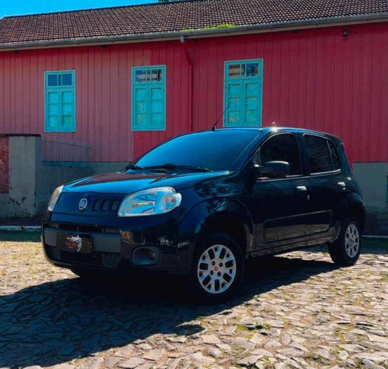 UNO 1.0 EVO VIVACE 8V FLEX 4P MANUAL - 2014 - SãO SEBASTIãO DO CAí
