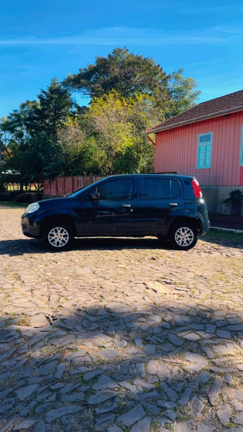 UNO 1.0 EVO VIVACE 8V FLEX 4P MANUAL - 2014 - SãO SEBASTIãO DO CAí