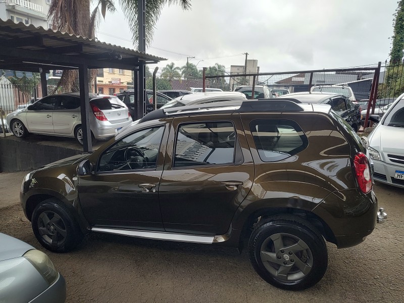 DUSTER 1.6 DYNAMIQUE 4X2 16V FLEX 4P MANUAL - 2013 - CAXIAS DO SUL