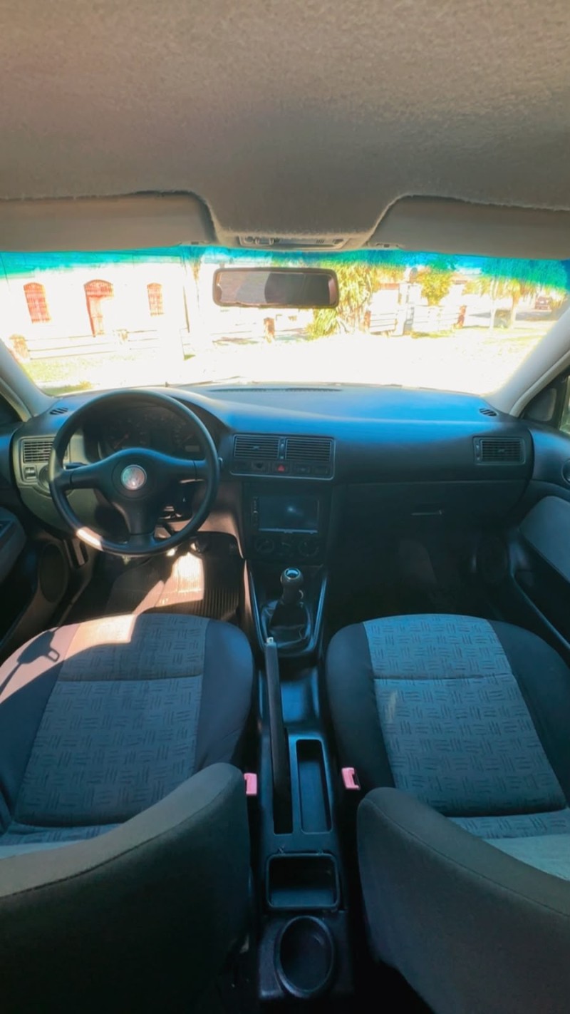 GOLF 1.6 MI GENERATION 8V GASOLINA 4P MANUAL - 2003 - SãO SEBASTIãO DO CAí