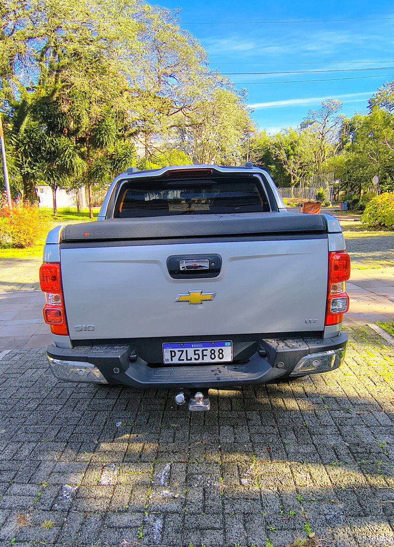 S10 2.5 LTZ 4X4 CD 16V FLEX 4P MANUAL - 2017 - FARROUPILHA