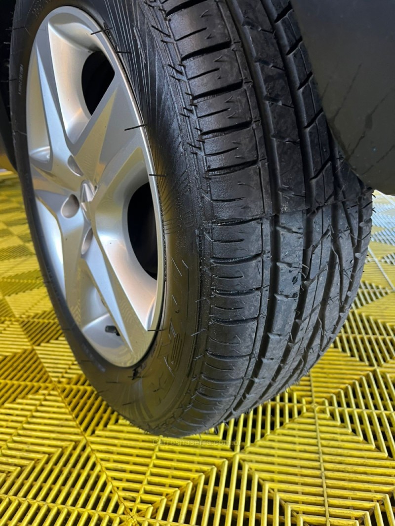 SANDERO 1.6 STEPWAY ZEN 16V FLEX 4P MANUAL - 2021 - CAXIAS DO SUL