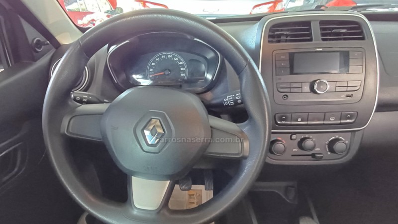 KWID 1.0 12V SCE FLEX ZEN MANUAL - 2019 - FARROUPILHA