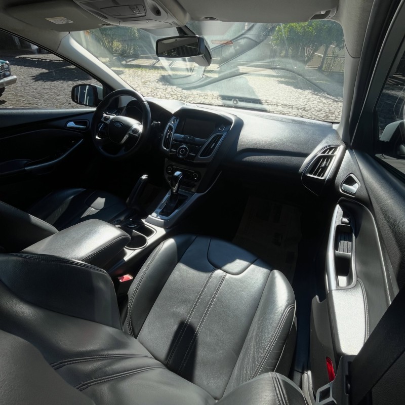 FOCUS 2.0 TITANIUM PLUS 16V FLEX 4P AUTOMÁTICO - 2015 - NOVA PETRóPOLIS
