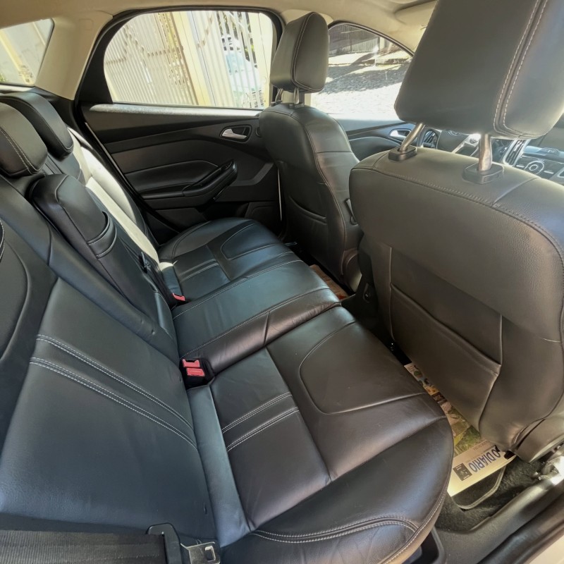 FOCUS 2.0 TITANIUM PLUS 16V FLEX 4P AUTOMÁTICO - 2015 - NOVA PETRóPOLIS