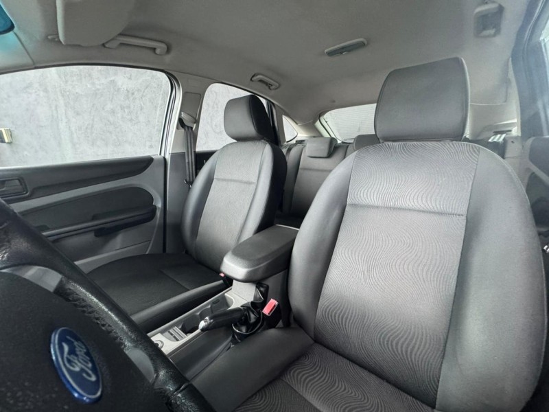 FOCUS 1.6 GLX 16V FLEX 4P MANUAL - 2013 - CAXIAS DO SUL