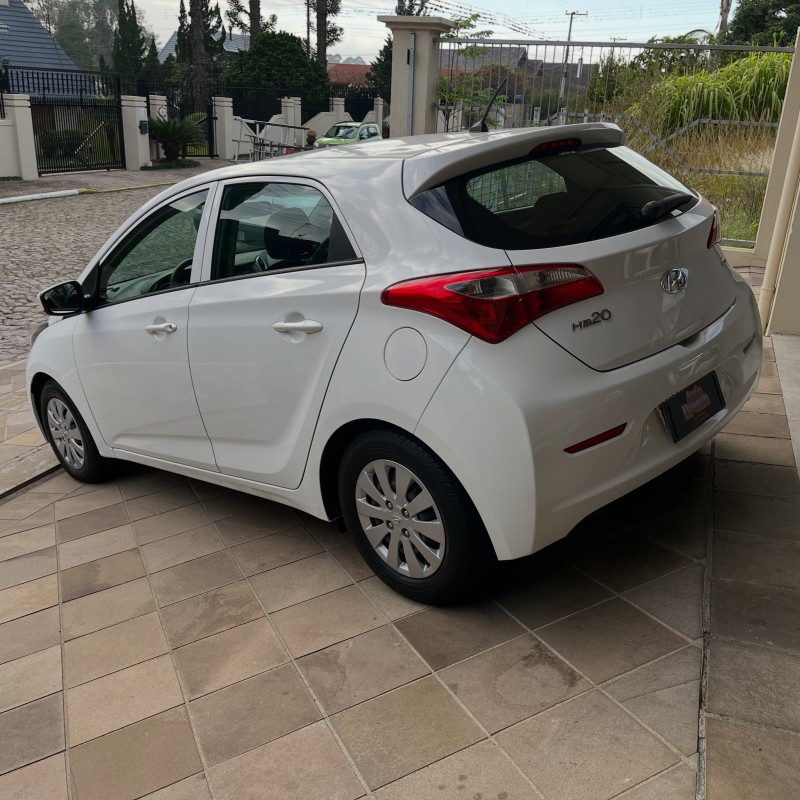 HB20 1.0 COMFORT 12V FLEX 4P MANUAL - 2015 - NOVA PETRóPOLIS