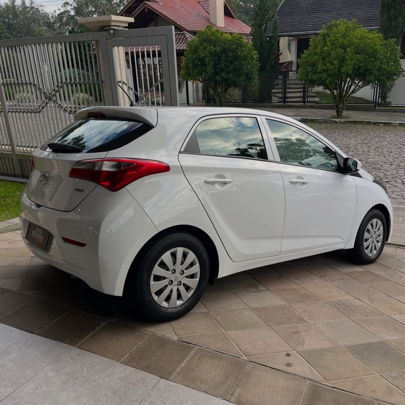 HB20 1.0 COMFORT 12V FLEX 4P MANUAL - 2015 - NOVA PETRóPOLIS