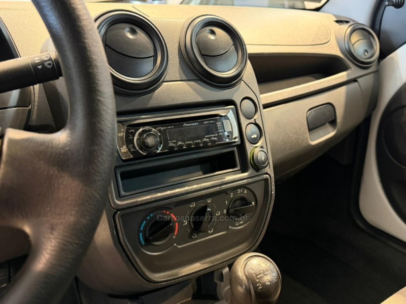 KA 1.0 MPI CLASS 8V FLEX 2P MANUAL - 2009 - CAXIAS DO SUL