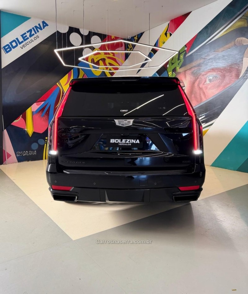 ESCALADE 6.0 ESV AWD V8 GASOLINA 4P AUTOMÁTICO - 2023 - NOVO HAMBURGO