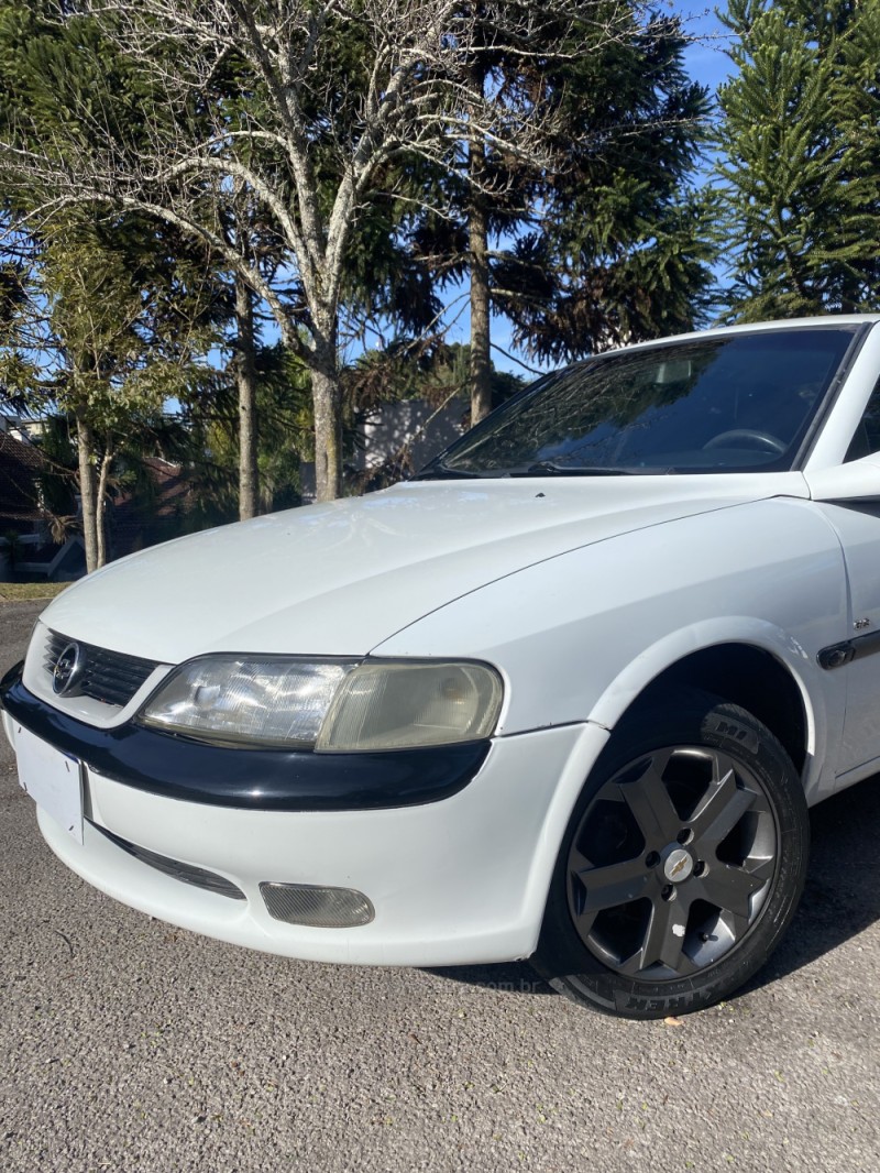 VECTRA 2.0 MPFI GLS 8V GASOLINA 4P MANUAL - 1997 - FARROUPILHA