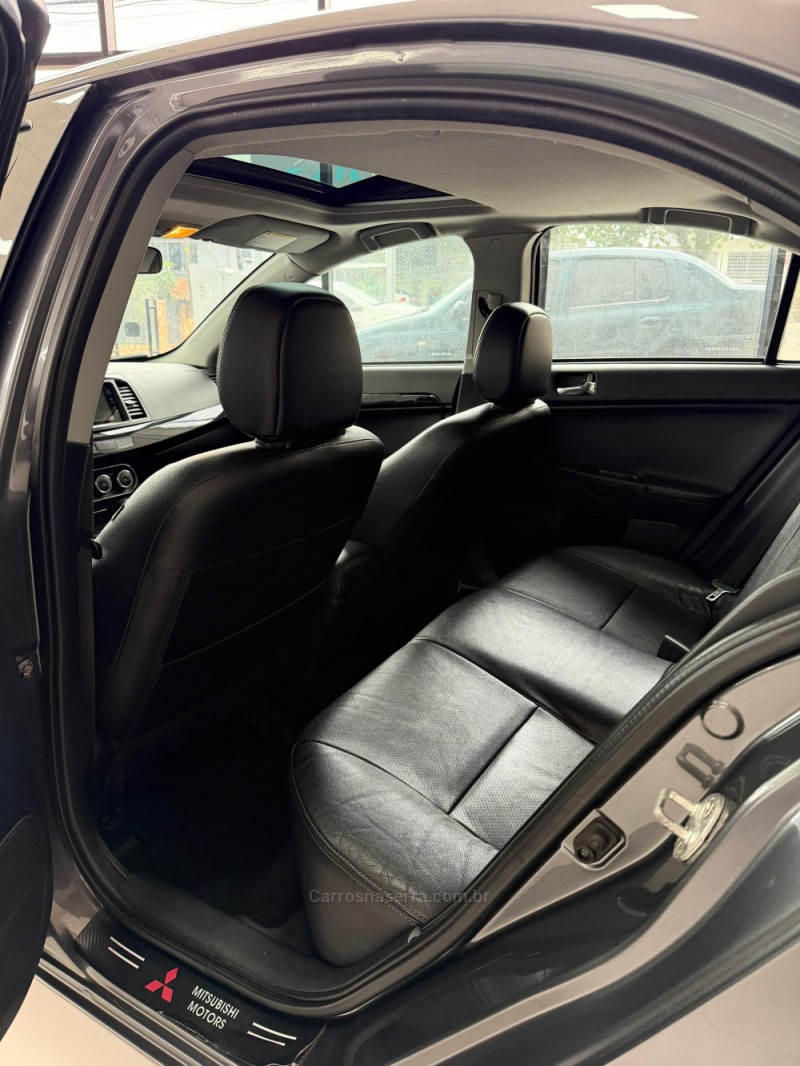 LANCER 2.0 HLE 16V GASOLINA 4P AUTOMÁTICO - 2016 - SANTA CRUZ DO SUL