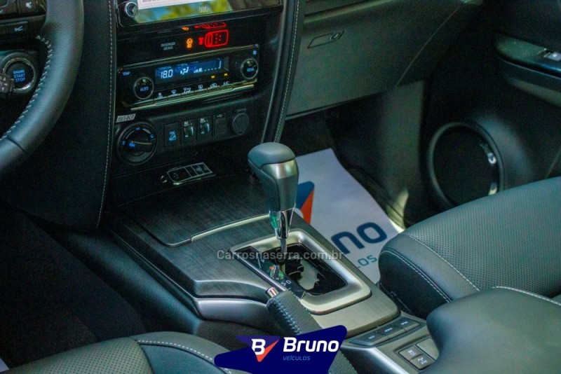 HILUX SW4 2.8 SRX 4X4 7 LUGARES 16V TURBO INTERCOOLER DIESEL 4P AUTOMÁTICO - 2021 - PALMEIRA DAS MISSõES