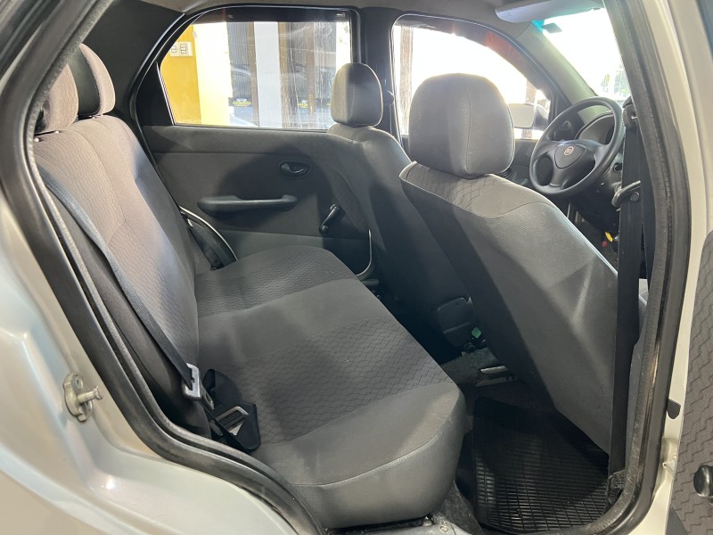 SIENA 1.0 MPI ELX 8V FLEX 4P MANUAL - 2010 - CAXIAS DO SUL