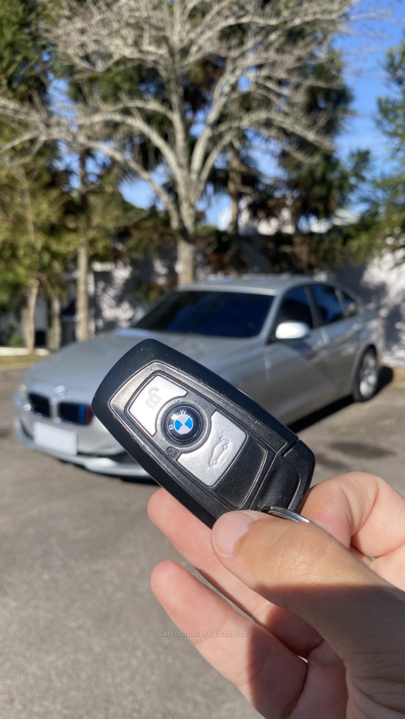 320I 2.0 16V TURBO ACTIVE FLEX 4P AUTOMÁTICO - 2015 - FARROUPILHA
