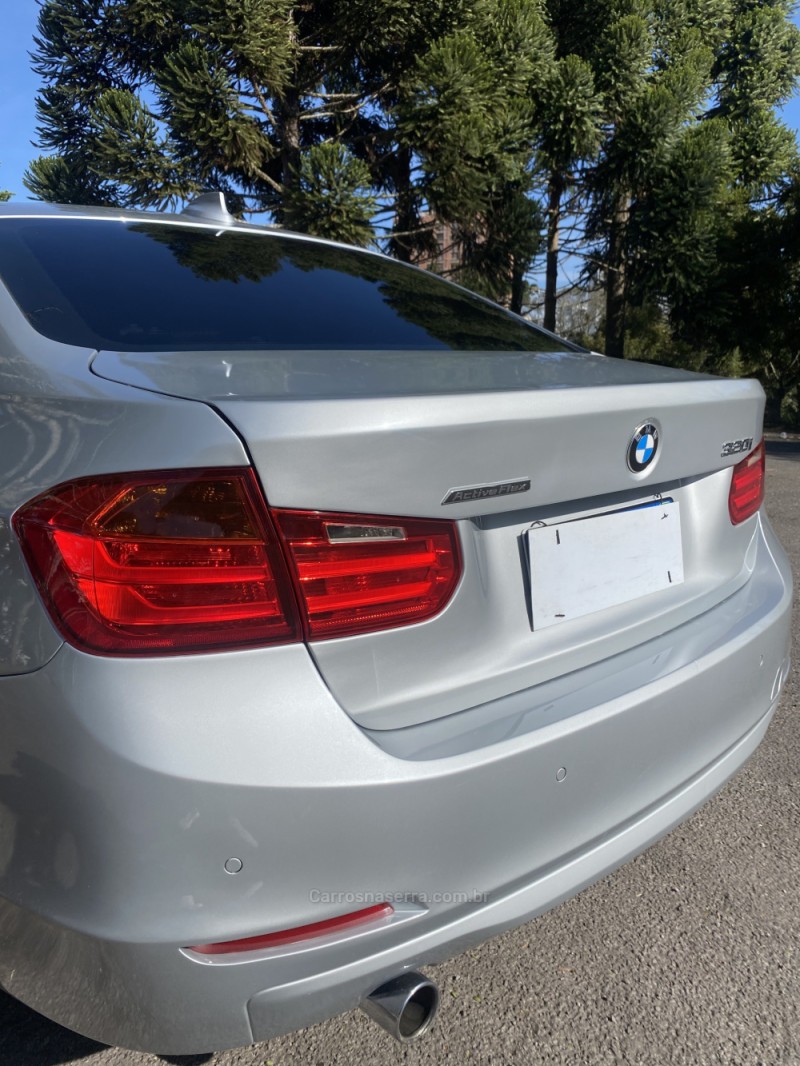 320I 2.0 16V TURBO ACTIVE FLEX 4P AUTOMÁTICO - 2015 - FARROUPILHA