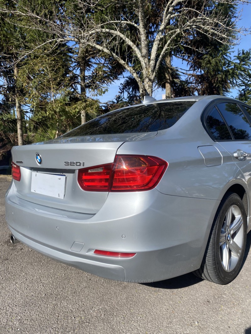 320I 2.0 16V TURBO ACTIVE FLEX 4P AUTOMÁTICO - 2015 - FARROUPILHA
