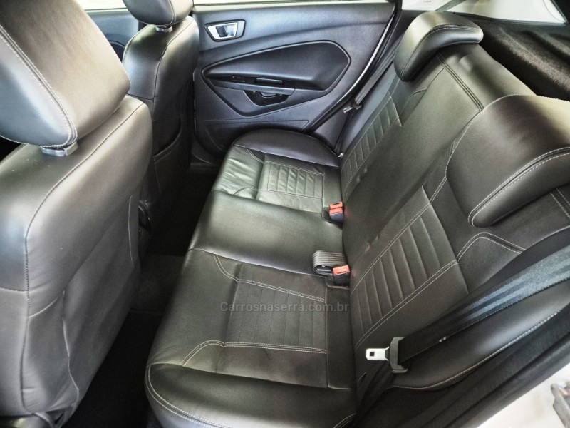 FIESTA 1.6 TITANIUM HATCH 16V FLEX 4P AUTOMÁTICO - 2015 - CAXIAS DO SUL