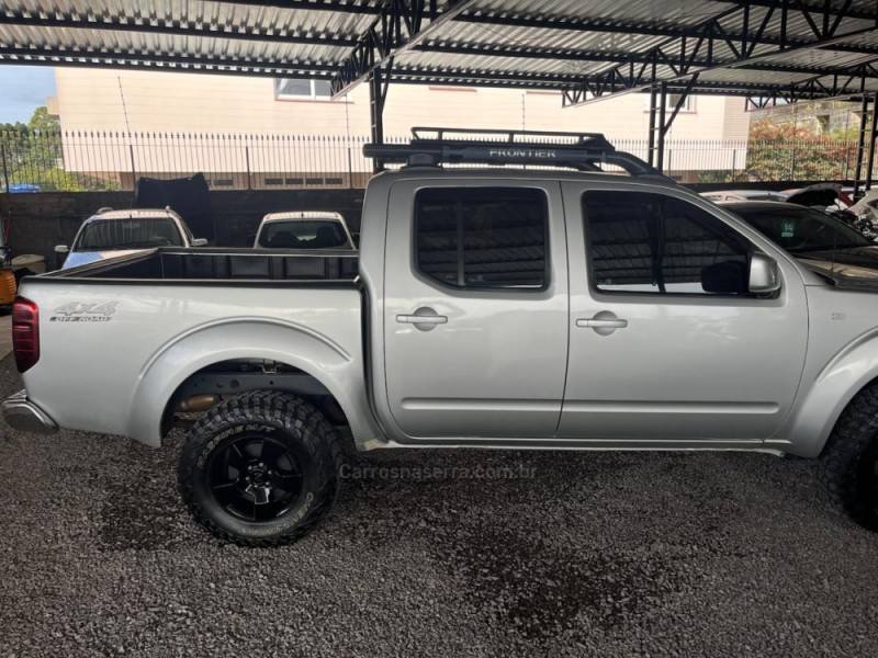 FRONTIER 2.5 SE STRIKE 4X4 CD TURBO ELETRONIC DIESEL 4P MANUAL - 2011 - CAXIAS DO SUL