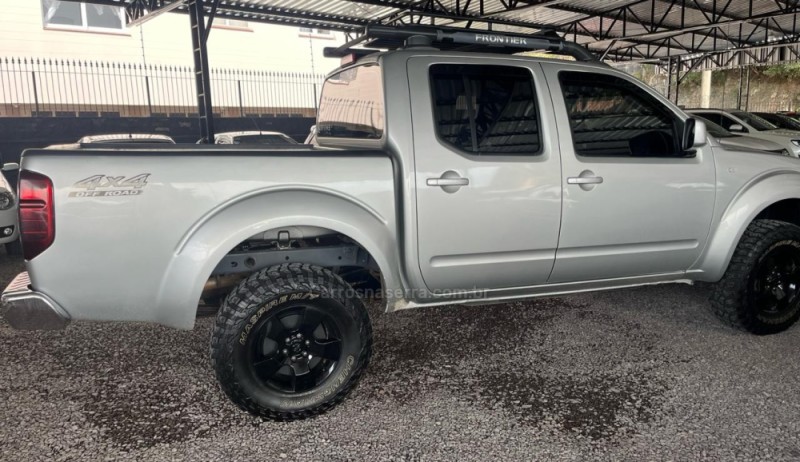 FRONTIER 2.5 SE STRIKE 4X4 CD TURBO ELETRONIC DIESEL 4P MANUAL - 2011 - CAXIAS DO SUL