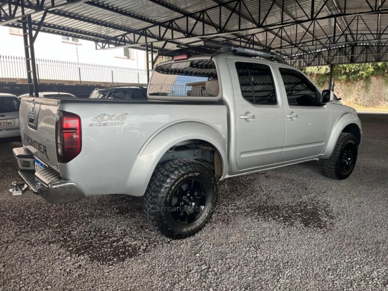 FRONTIER 2.5 SE STRIKE 4X4 CD TURBO ELETRONIC DIESEL 4P MANUAL - 2011 - CAXIAS DO SUL