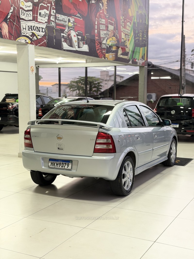 ASTRA 2.0 MPFI ADVANTAGE 8V FLEX 4P MANUAL - 2011 - SANTA CRUZ DO SUL