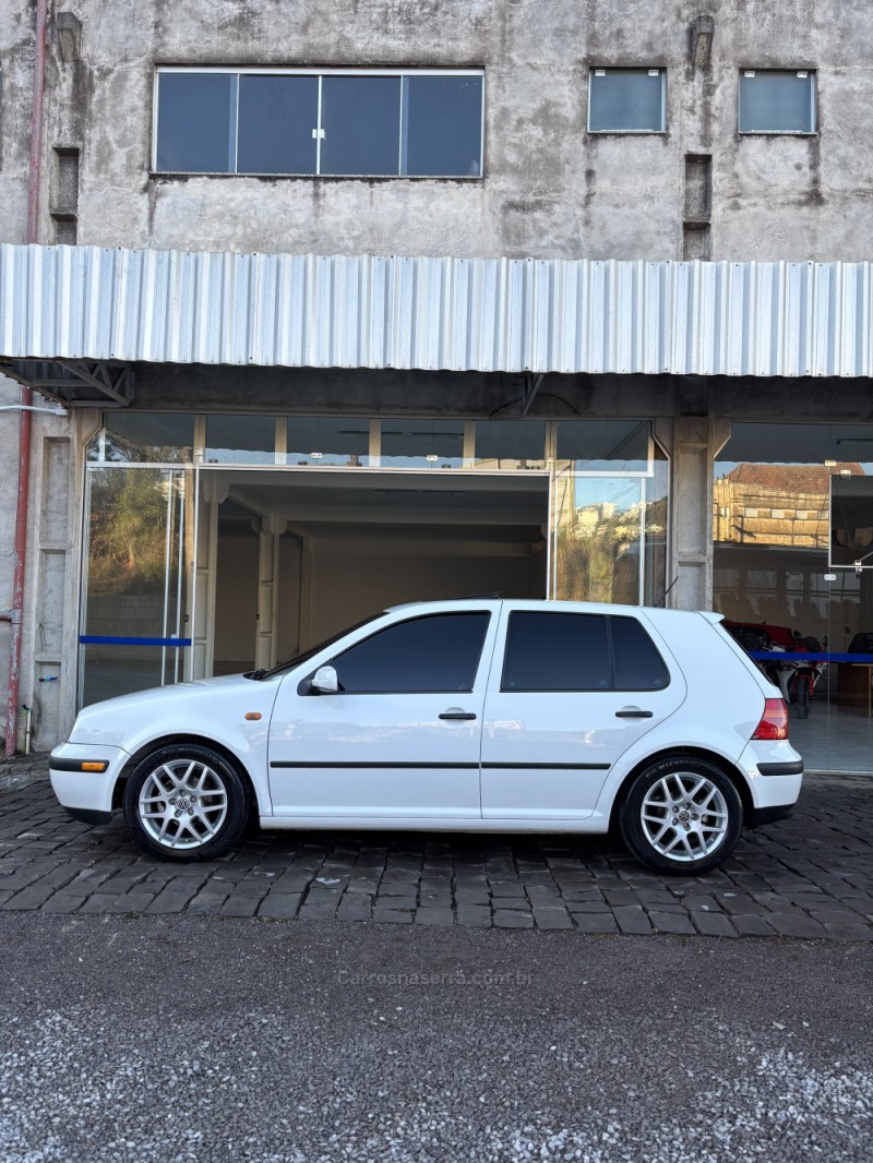 GOLF 1.6 SR GASOLINA 4P MANUAL - 2001 - SãO MARCOS
