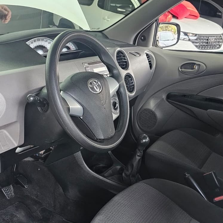 ETIOS 1.3 XS 16V FLEX 4P MANUAL - 2013 - CAXIAS DO SUL