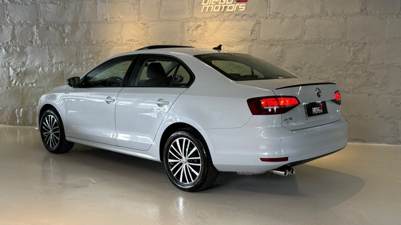 JETTA 1.4 16V TSI COMFORTLINE GASOLINA 4P TIPTRONIC - 2017 - CAXIAS DO SUL