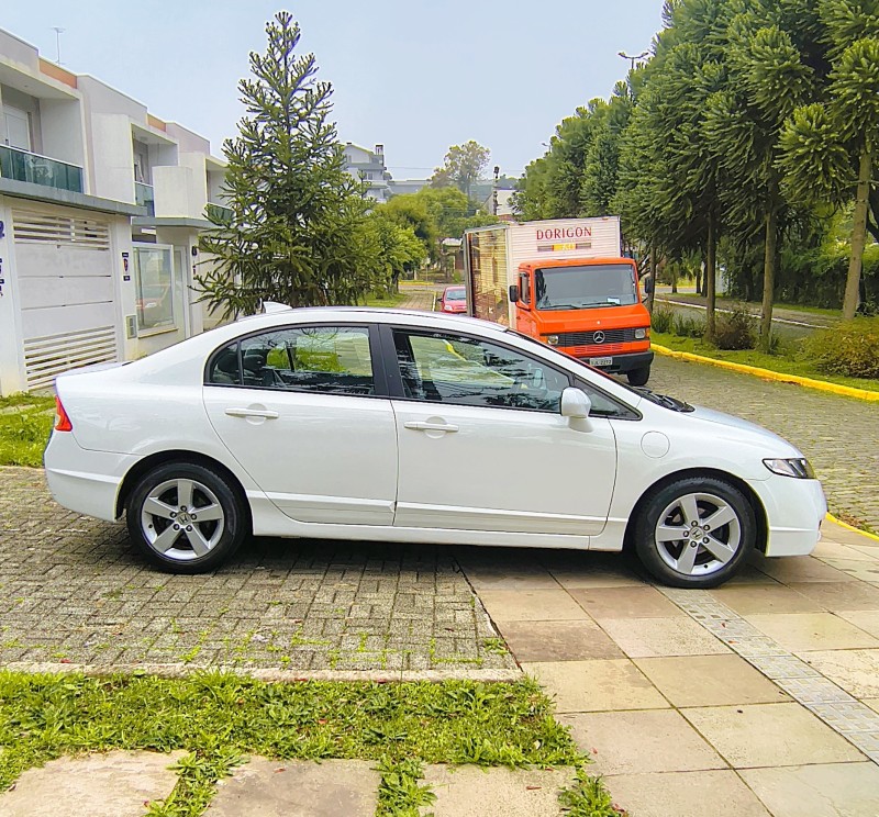 CIVIC 1.8 LXS 16V FLEX 4P AUTOMÁTICO - 2009 - FARROUPILHA